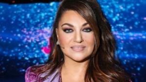 Η Καίτη Γαρμπή για το πρόβλημα υγείας της: «Πέρασα πάρα πολύ άσχημα, με πολύ υψηλό πυρετό, με πολύ βήχα, δεν έβγαινε φωνή»