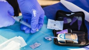 ΙΣΑ: Προειδοποίηση για «μαγικές» θεραπείες και μηχανήματα που υπόσχονται διάγνωση με μία «σάρωση»