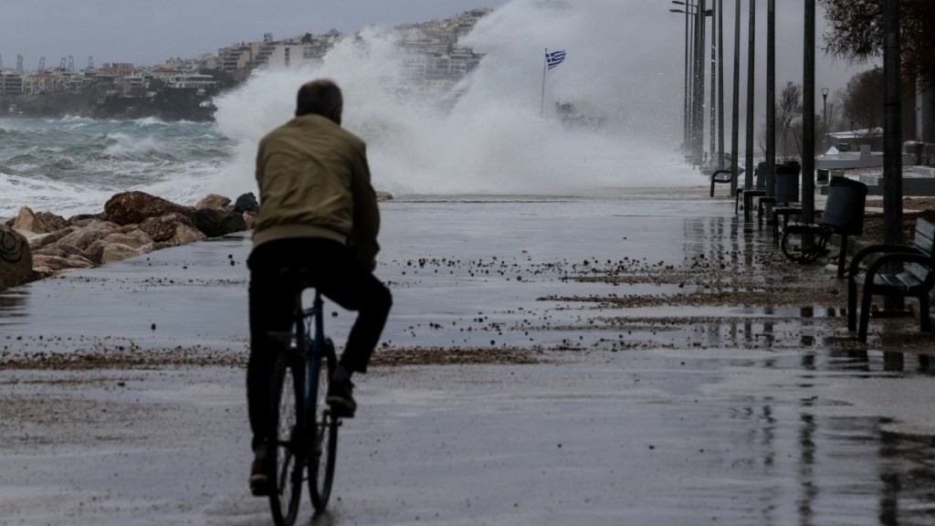 Ραγδαία επιδείνωση του καιρού από σήμερα – Που θα “χτυπήσει” η κακοκαιρία “Bora”