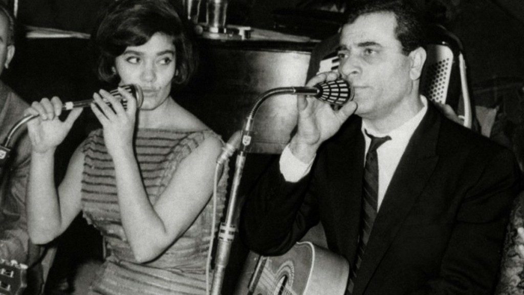 Όταν ο Στέλιος Καζαντζίδης παντρεύτηκε την Μαρινέλλα – Δείτε σπάνιες φωτογραφίες από τον γάμο τους