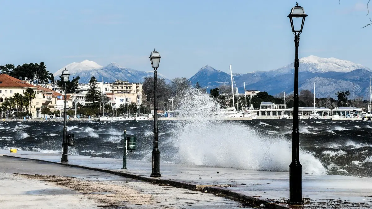 Καιρός σήμερα: Βροχές, καταιγίδες και θυελλώδεις άνεμοι