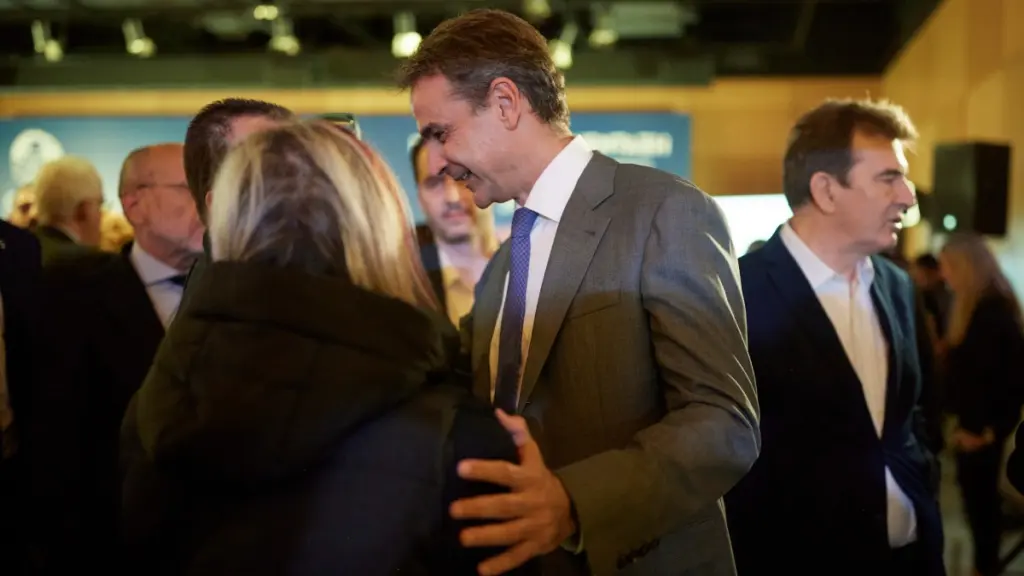 Μήνυμα Μητσοτάκη σε Σούνακ: «Δεν θα μπλέξουμε στην εσωτερική πολιτική της Βρετανίας»
