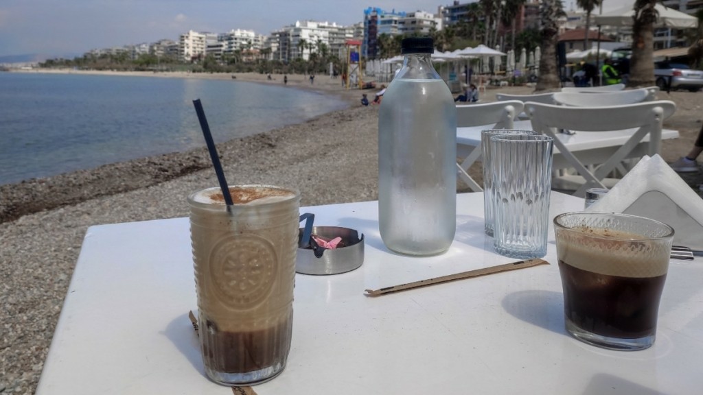 “Φαρμάκι”… ο καφές στην Ελλάδα – Σύγκριση τιμών με άλλες ευρωπαϊκές χώρες