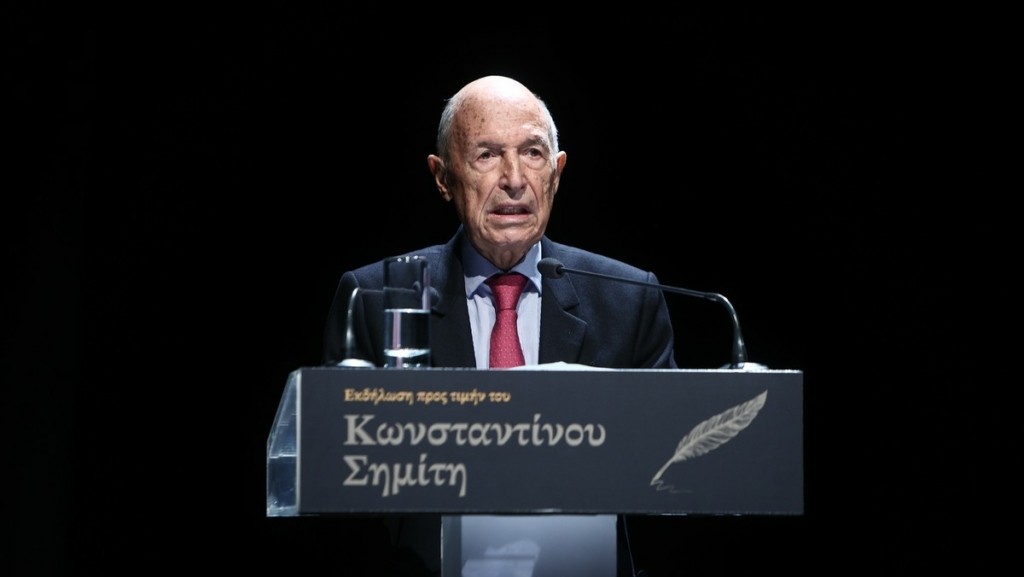 Στήριξη Σημίτη σε Ανδρουλάκη: «Ανάχωμα στην επίθεση της ακροδεξιάς η ψήφος στο ΠΑΣΟΚ»
