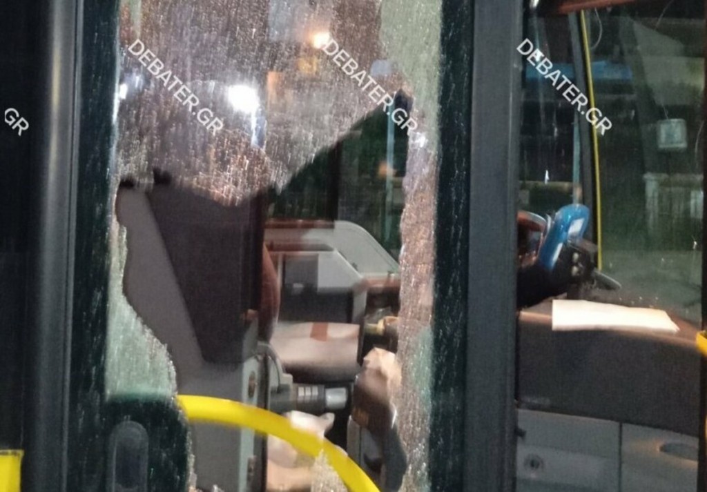 Έσπασαν τρία λεωφορεία σε Μενίδι και Άνω Λιόσια – Τραβάνε χειρόφρενο μετά τις 20:00