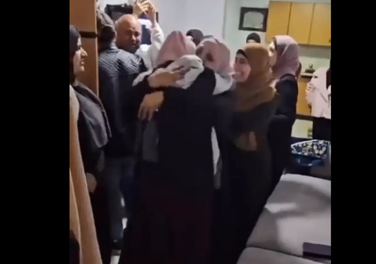 Έφτασαν στις οικογένειες τους οι 39 Παλαιστίνιοι που κρατούνταν σε ισραηλινές φυλακές (vid)