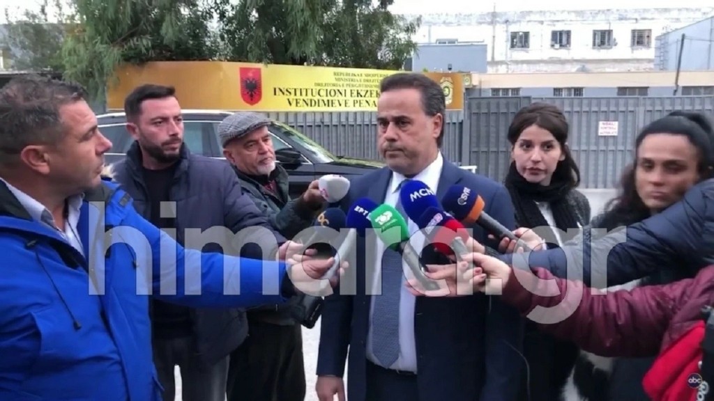 Επισκέφτηκε τον Μπελέρη ο Παπασταύρου: «Να αποκατασταθεί η δημοκρατική κανονικότητα στη Χειμάρρα»