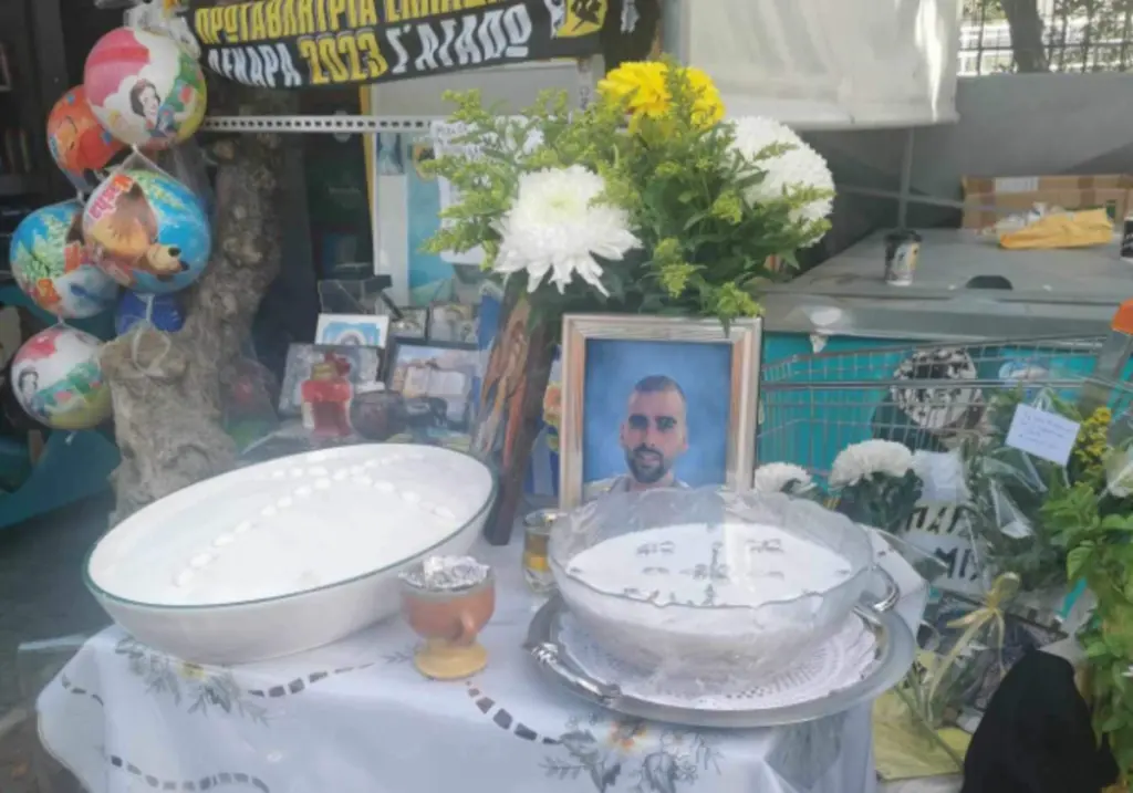 Τρισάγιο στη μνήμη του Μιχάλη Κατσούρη – Το συγκινητικό μήνυμα της ΑΕΚ