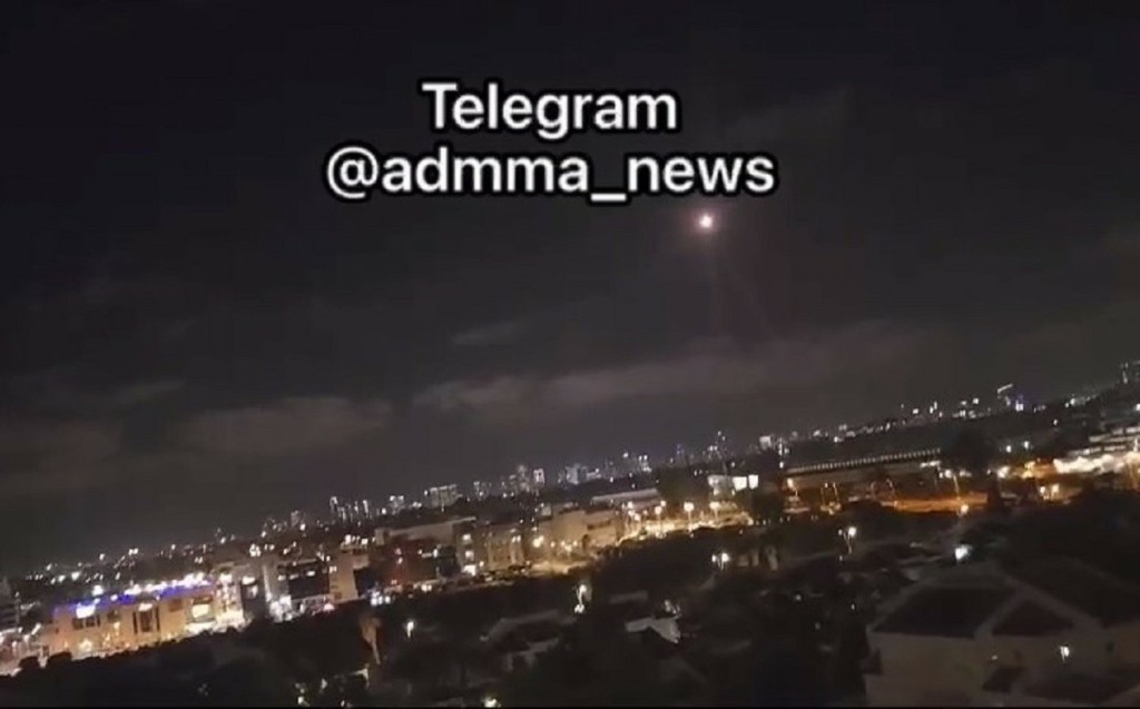 Σειρήνες για ρουκέτες ήχησαν στο Τελ Αβίβ και σε άλλες πόλεις στο κεντρικό Ισραήλ