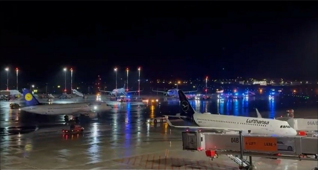 Θρίλερ στο αεροδρόμιο του Αμβούργου – Πατέρας κρατάει όμηρο το παιδί του – Πυροβόλησε και πέταξε μολότοφ (vids)