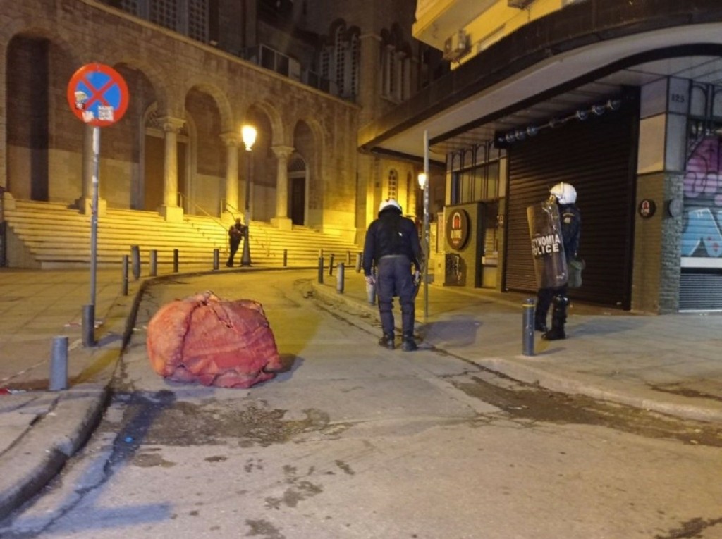 H περίεργη καρδιά που «χτυπούσε» στη Θεσσαλονίκη την ώρα των επεισοδίων