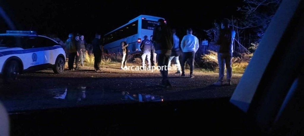 Οδηγός λεωφορείου ΚΤΕΛ στην Αρκαδία έχασε τις αισθήσεις του την ώρα που οδηγούσε