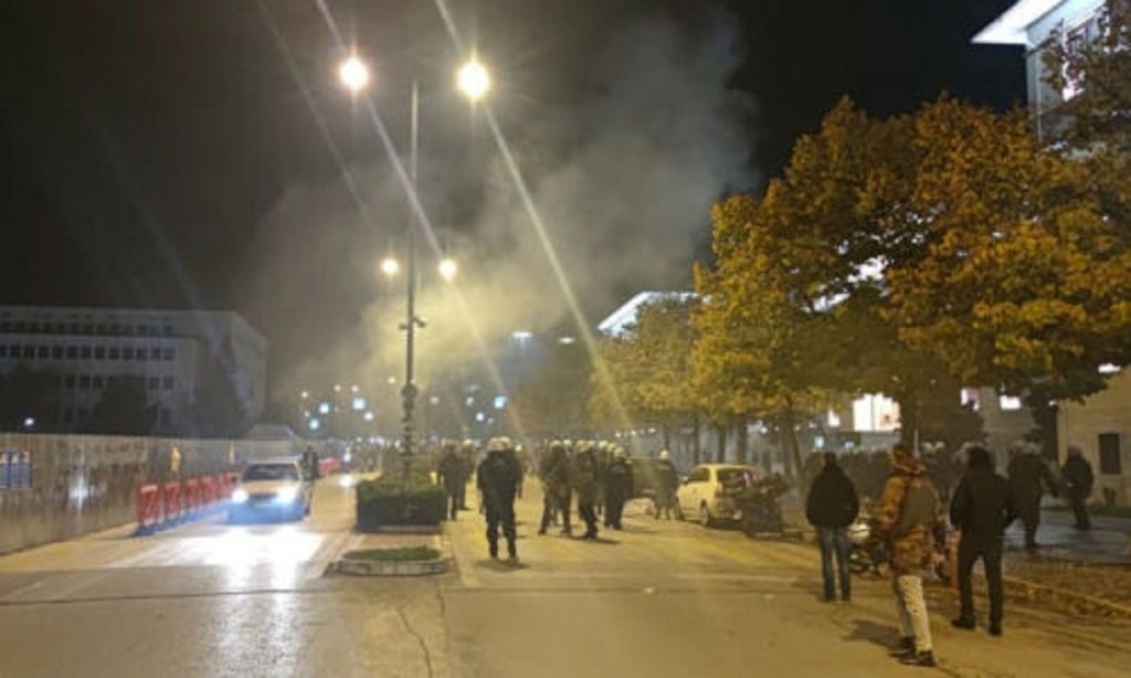Μικρής έκτασης επεισόδια και στα Ιωάννινα στην πορεία για το Πολυτεχνείο