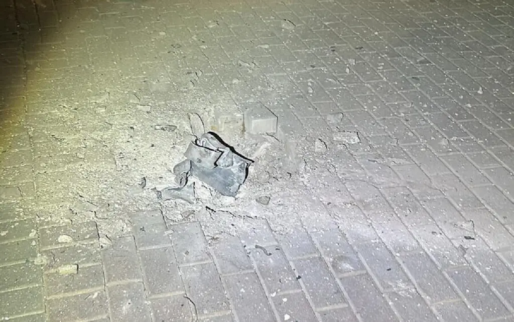 Νέο χτύπημα κοντά στα ελληνικά συνεργεία στην Σντερότ – Ρουκέτα χτύπησε κοντά σε δημοσιογράφους