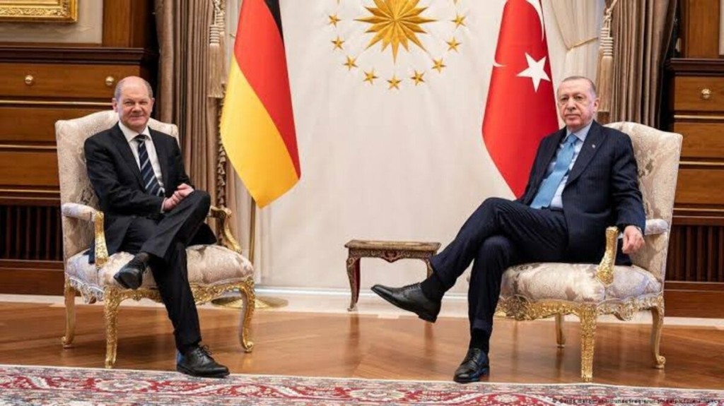 Το… δύσκολο ταξίδι Ερντογάν στο Βερολίνο – Βλέπει Σολτς εν μέσω εντάσεων