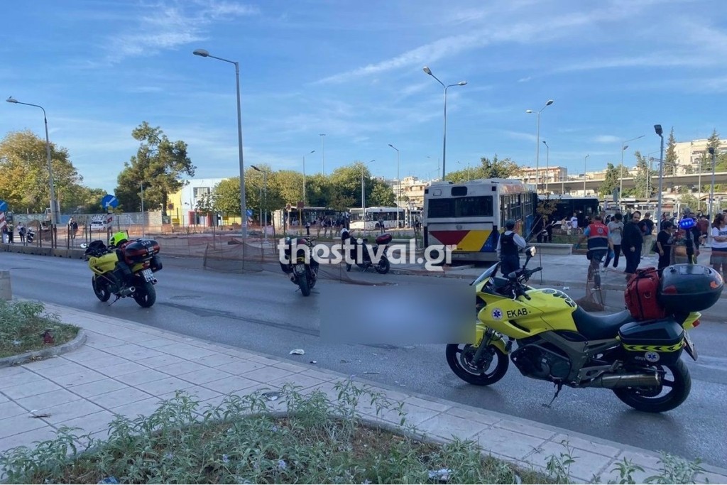 Τροχαίο στη Θεσσαλονίκη: Μητέρα 3χρονου παιδιού η οδηγός της μηχανής που σκοτώθηκε – Έφευγε από τη δουλειά της