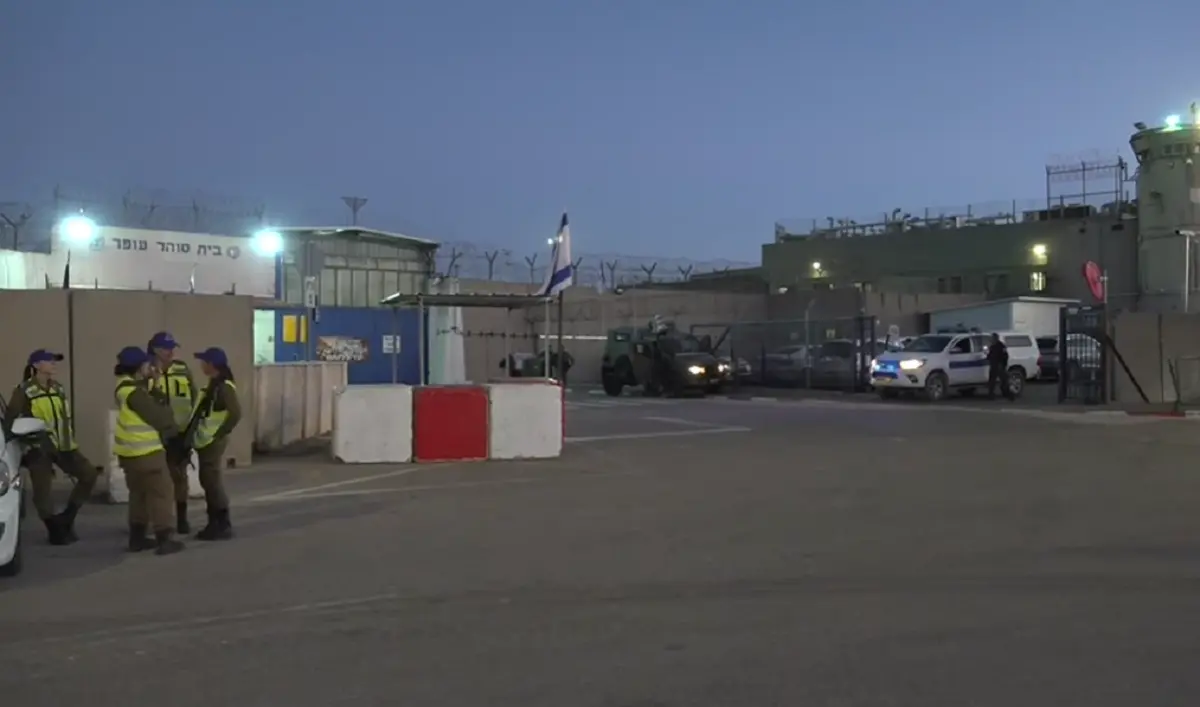 Αφέθηκε ελεύθερη από την Χαμάς η πρώτη ομάδα ισραηλινών ομήρων