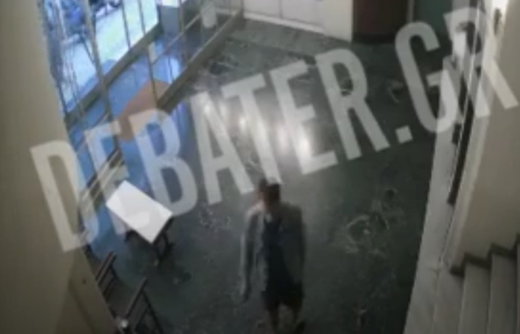 Σοκαριστικές περιγραφές από τις επιθέσεις του «Δράκου των Εξαρχείων»- Αυτόπτης μάρτυρας μιλάει στο DEBATER