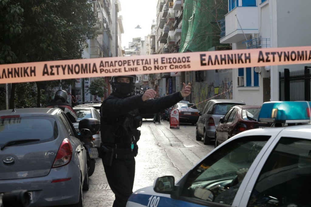Συναγερμός για χειροβομβίδα στο Ψυχικό – Βρέθηκε μέσα σε κουτί του καφέ