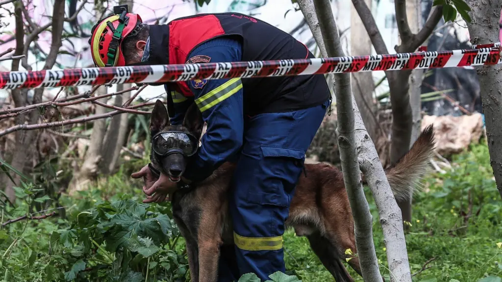 Χανιά: Ηλικιωμένος εγκλωβίστηκε σε δύσβατο σημείο – Επιχειρούν 2 ελικόπτερα στην επιχείρηση παροχής βοήθειας