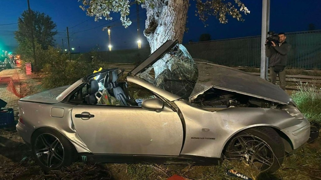 Με το χέρι στο κινητό οι μισοί οδηγοί στην Ελλάδα – Το 20% περνά με κόκκινο φανάρι