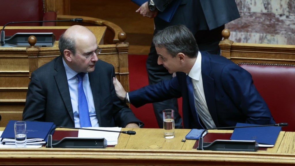 Σήμερα ψηφίζεται ο προϋπολογισμός 2024 στη Βουλή – Τα μέτρα στήριξης 2,5 δισ. ευρώ