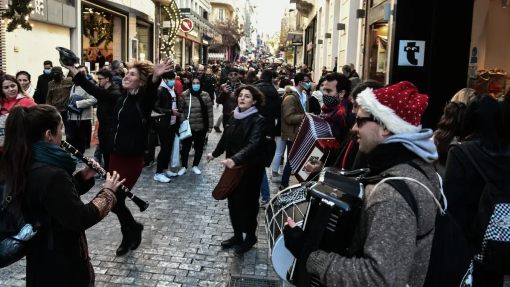 Ανοιχτά τα καταστήματα την Κυριακή (30/11) – Το ωράριο λειτουργίας τους