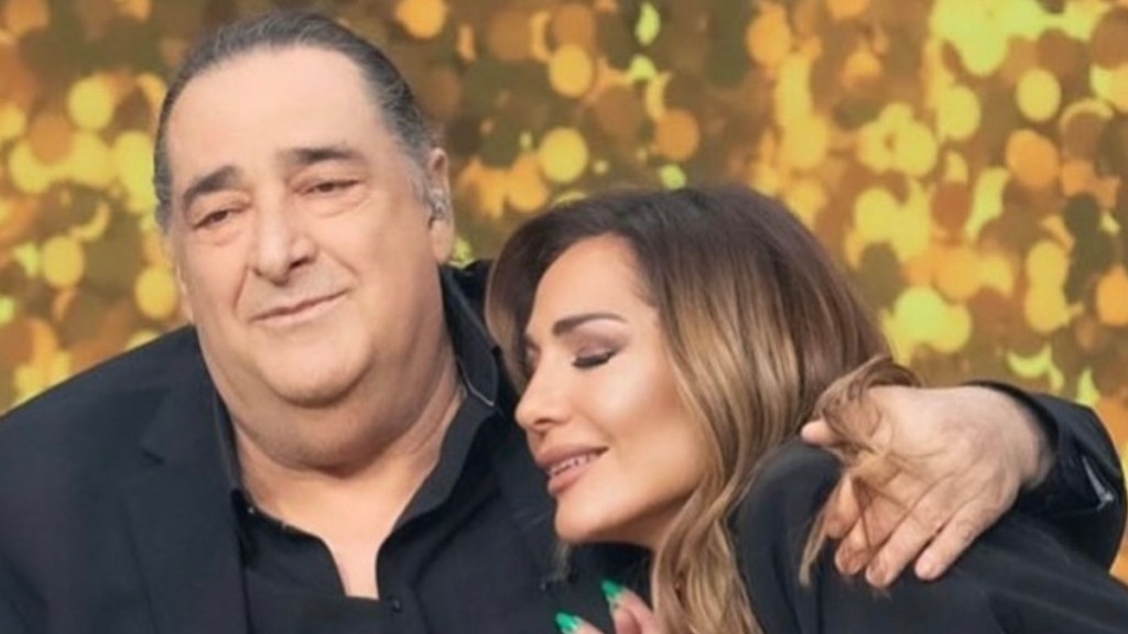 Το συγκινητικό “αντίο” της Δέσποινας Βανδή στον Βασίλη Καρρά: “Δίπλα του ξεκίνησα…”
