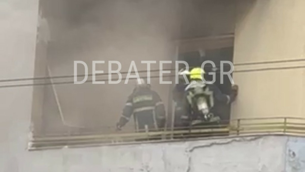 Νεκρός άνδρας ανασύρθηκε μετά από φωτιά σε εγκαταλελειμμένο κτίριο στο κέντρο της Αθήνας