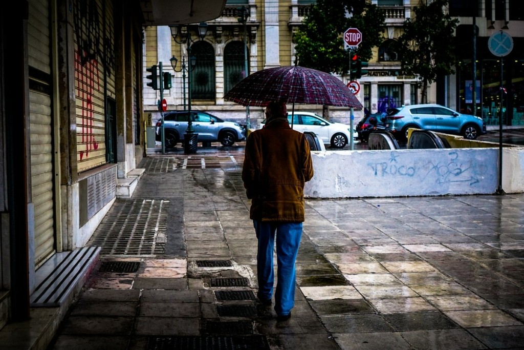 Ισχυρές βροχές και καταιγίδες σε όλη τη χώρα την Τετάρτη 13/11 – Πως θα κινηθεί η κακοκαιρία