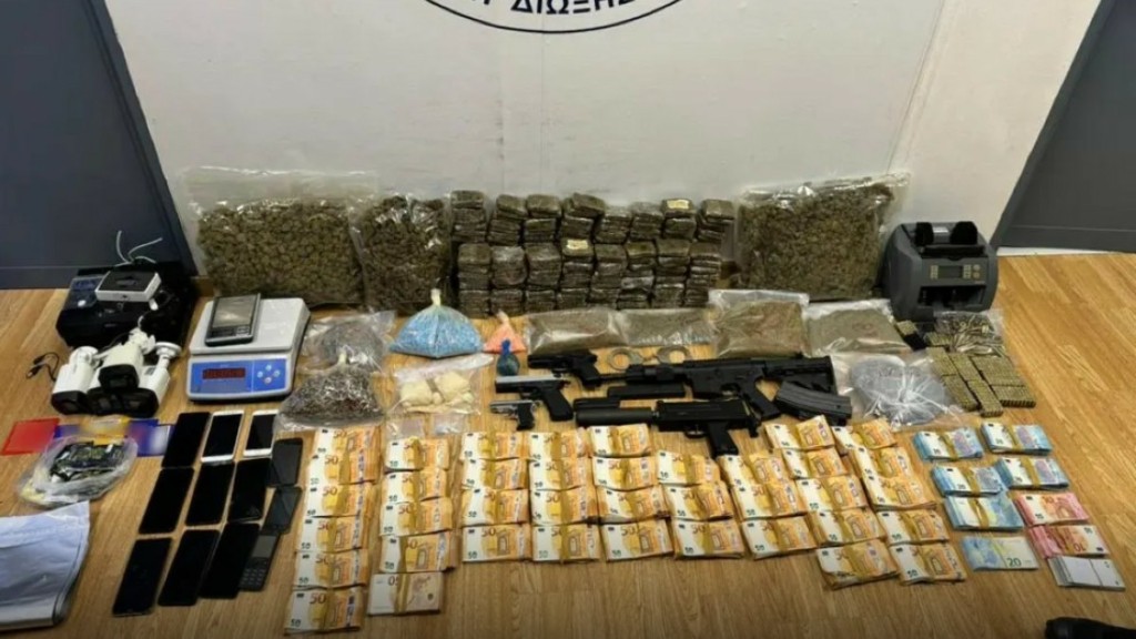 Κέρδη “μαμούθ” για τη σπείρα που καλλιεργούσε και διακινούσε υδροπονική κάνναβη – Επτά συλλήψεις