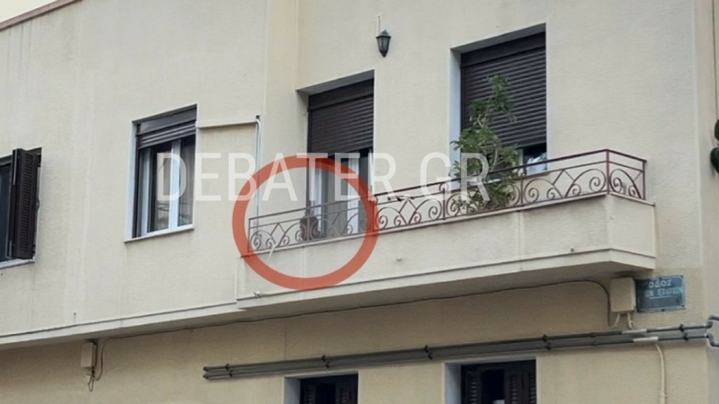 Πετράλωνα: Μπήκε από το μπαλκόνι του σπιτιού τους και αποπειράθηκε να τις βιάσει – Καρέ καρέ η σύλληψή του στο DEBATER