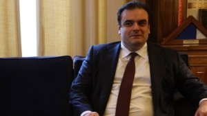 Πιερρακάκης: «3,9 δισ. επιστρέφουν στους πολίτες – Η εποχή της αυταρέσκειας έχει τελειώσει»