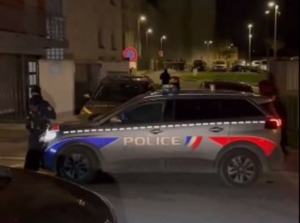 Τραγικός επίλογος στη Γαλλία: Ομολόγησε ότι σκότωσε τη γυναίκα και τα παιδιά του – “Άκουγα φωνές”