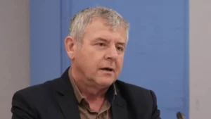 Γιαννάκος: Τα συλλυπητήρια για τον θάνατο του διασώστη του ΕΚΑΒ
