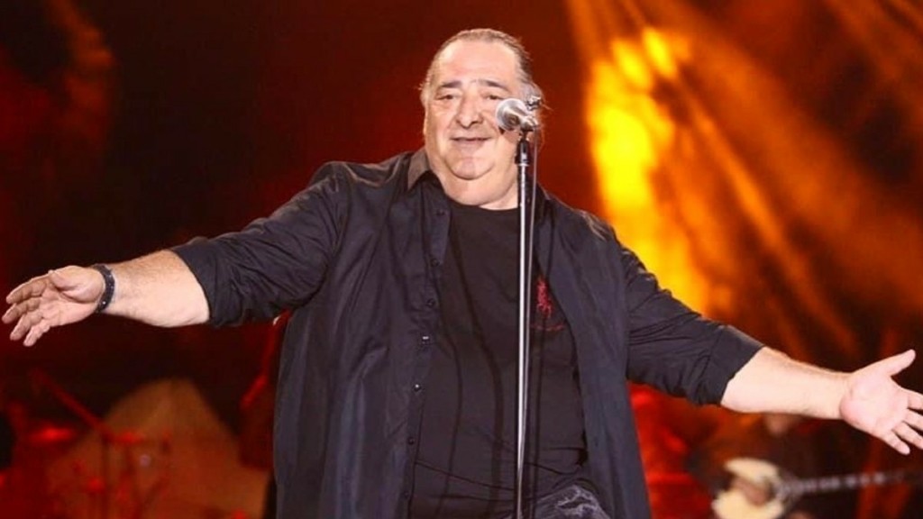 Βασίλης Καρράς: Συγκλονίζει ο πρόεδρος του χωριού του – «Με πήρε πρόσφατα και μου είπε να ετοιμάσω το νεκροταφείο»