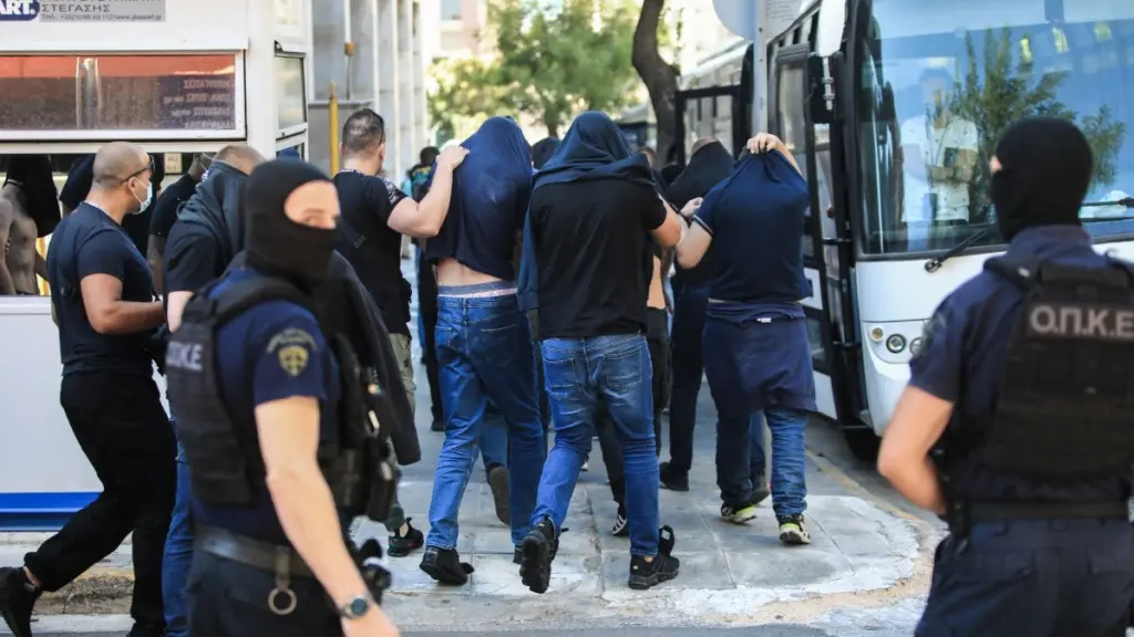 Επεισόδια στη Νέα Φιλαδέλφεια: Ελεύθεροι άλλοι δέκα Κροάτες χούλιγκαν