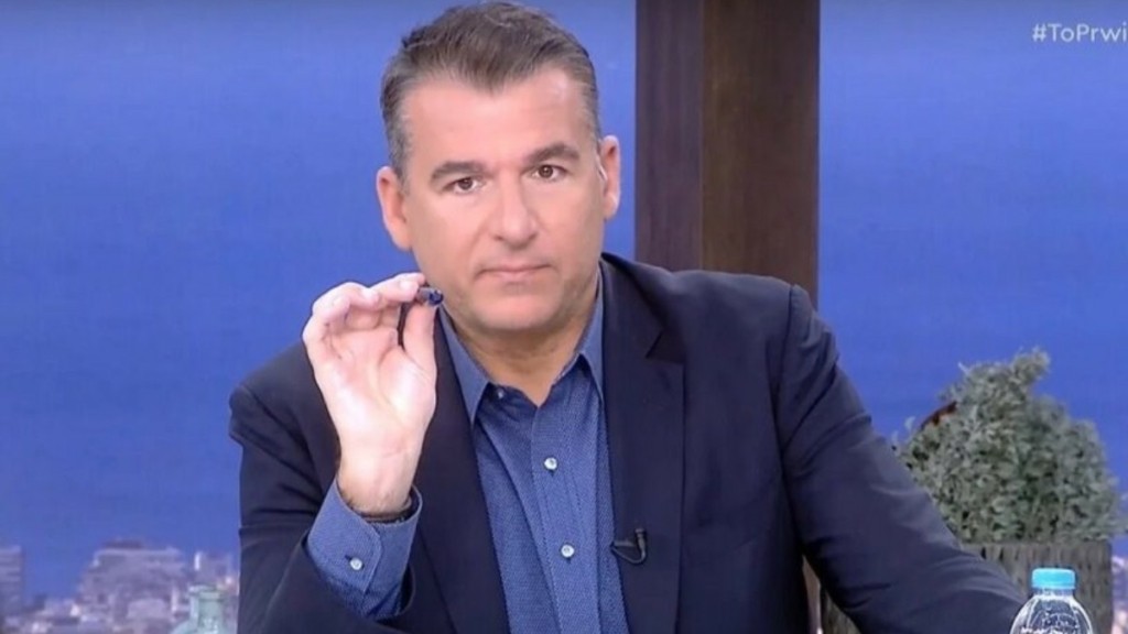 Γιώργος Λιάγκας: Το ξέσπασμα για τη φωτογραφία του Βασίλη Καρρά μέσα από το νοσοκομείο – «Κοιμάστε ήσυχοι το βράδυ;»