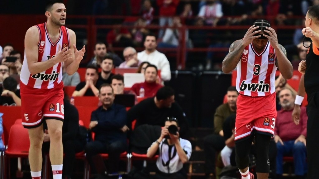 Ολυμπιακός – Βαλένθια 63-56: Ήττα σοκ για τους Πειραιώτες στο ΣΕΦ