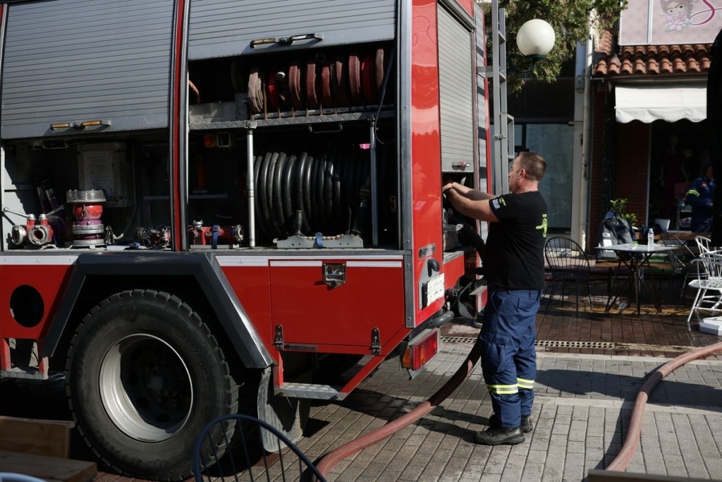 Αποκαταστάθηκε η κυκλοφορία στην Καραγιώργη Σερβίας στο Σύνταγμα