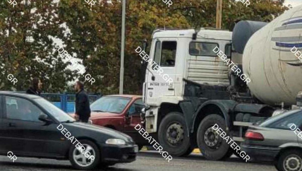 Τροχαίο στην εθνική οδό Αθηνών Λαμίας – Φορτηγό συγκρούστηκε με ΙΧ (Pics)