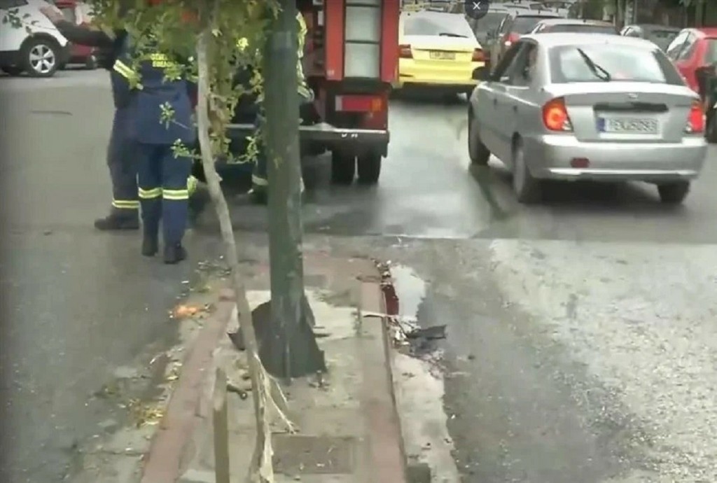 Κυψέλη: Καρφώθηκε σε δέντρο και σκοτώθηκε 45χρονος οδηγός μηχανής