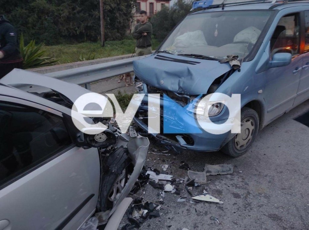 Εύβοια: Σοβαρό τροχαίο με εγκλωβισμένους