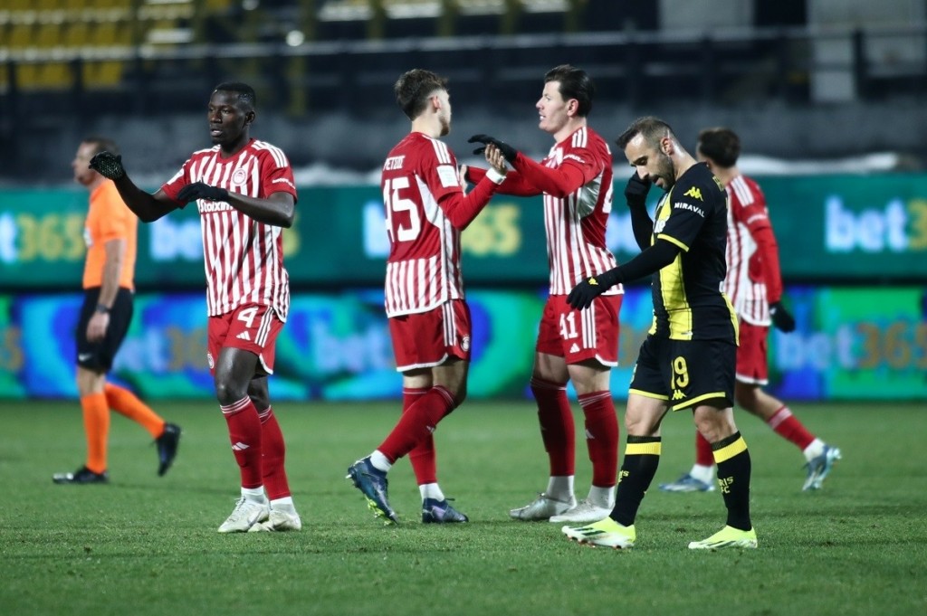 Άρης-Ολυμπιακός 1-2: Έβαλαν τις βάσεις και πέρασαν από τη Θεσσαλονίκη οι «ερυθρόλευκοι»