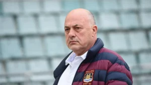 Αχιλλέας Μπέος προς τους φιλάθλους της AEK: «Να σεβαστείτε την φιλοξενία μας»