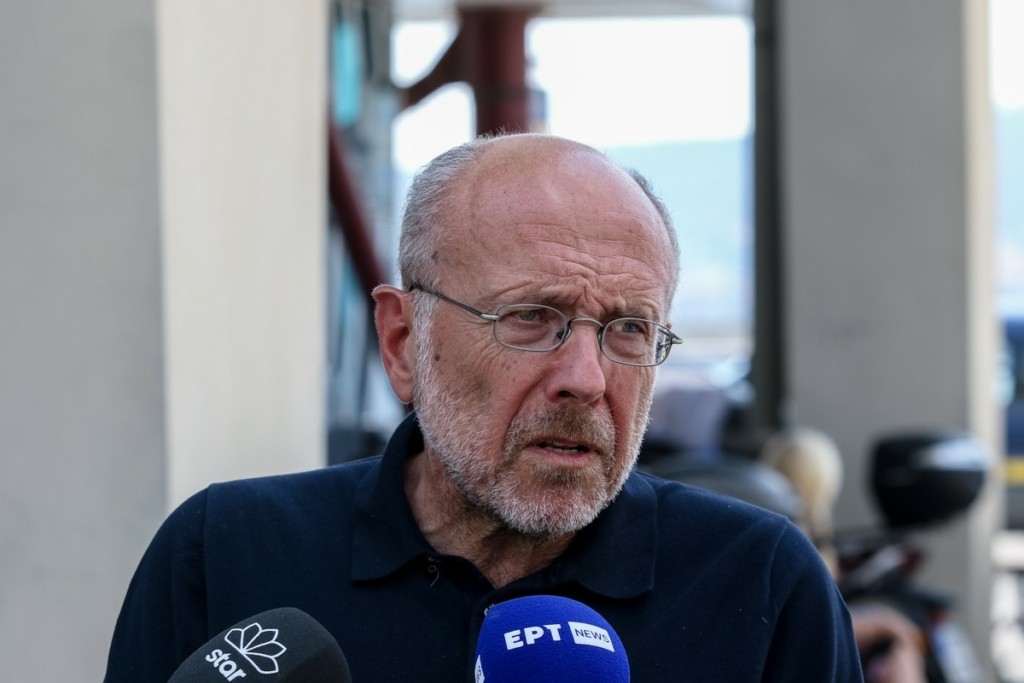 Κάνει πίσω ο Βαρτζόπουλος: Θα υπερψηφίσει το νομοσχέδιο για τα ομόφυλα ζευγάρια