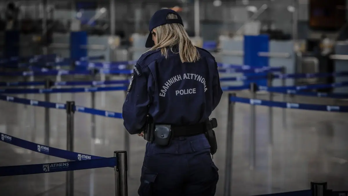 ΑΑΔΕ: Επιβάτης μετέφερε 17 κιλά κοκαΐνης – Συνελήφθη στο «Ελ. Βενιζέλος»