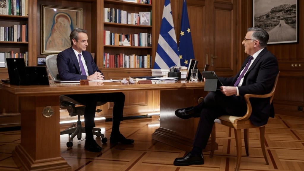 Μητσοτάκης για ομόφυλα ζευγάρια: «Ναι» στον πολιτικό γάμο – «Όχι» στην παρένθετη μητέρα – «Δεν θα βάλω κομματική πειθαρχία»