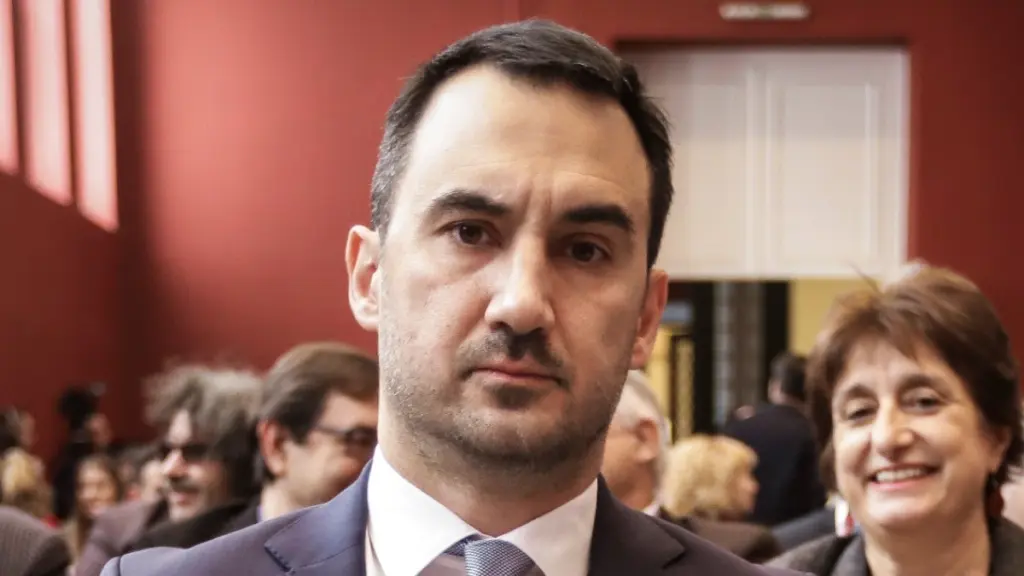 Χαρίτσης: «Εγκληματική οργάνωση» οι αγρότες για την κυβέρνηση που βγάζει λάδι τους ΟΠΕΚΕΠΕδες