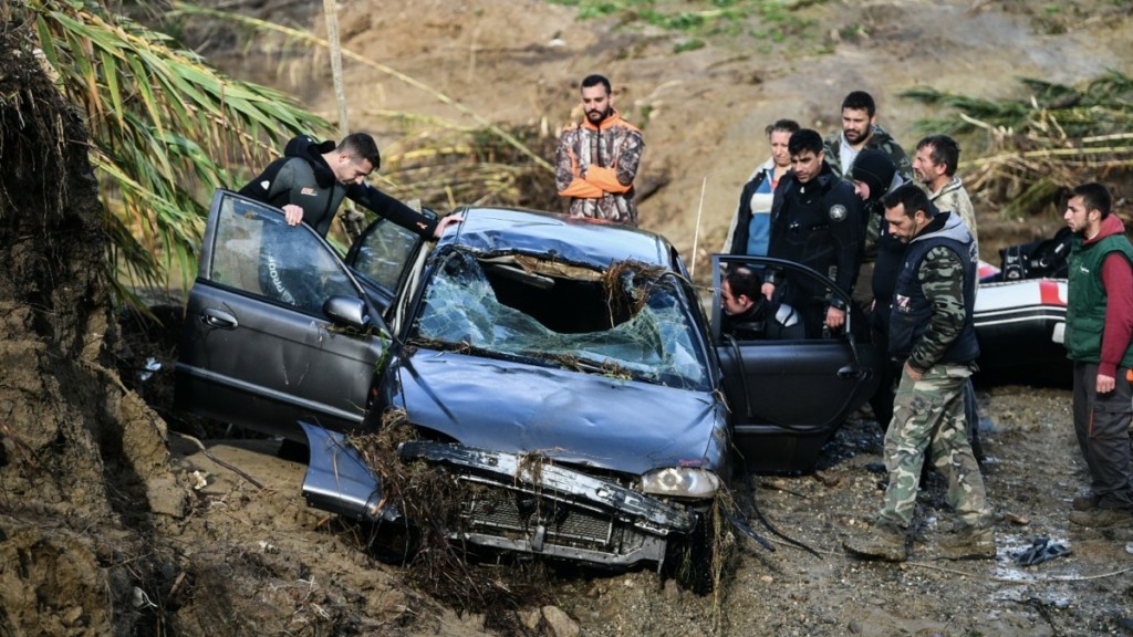 Παράσυρση Ι.Χ. στο Πλουτοχώρι: Νεκρή εντοπίστηκε η 38χρονη γυναίκα – Αγωνία για τον 45χρονο σύντροφό της